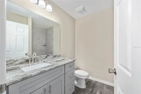 21 Fisher Place Ocklawaha FL 32179