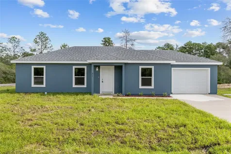 21 Fisher Place Ocklawaha FL 32179