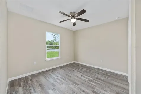 21 Fisher Place Ocklawaha FL 32179