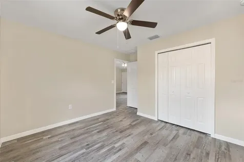 21 Fisher Place Ocklawaha FL 32179