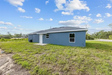 21 Fisher Place Ocklawaha FL 32179