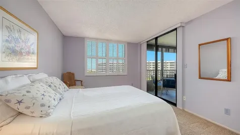 5790 Midnight Pass Road Sarasota FL 34242