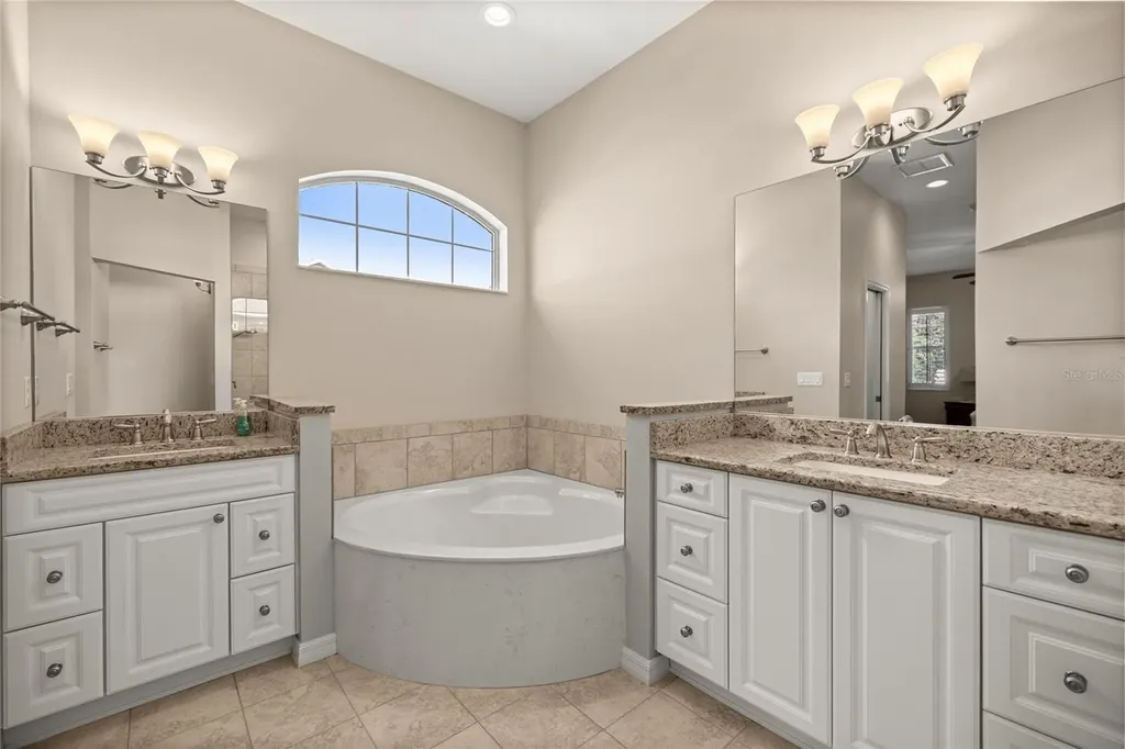 4104 SW 30th Court Ocala FL 34474