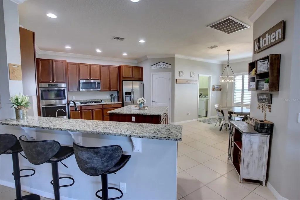 927 Sherbourne Circle Lake Mary FL 32746