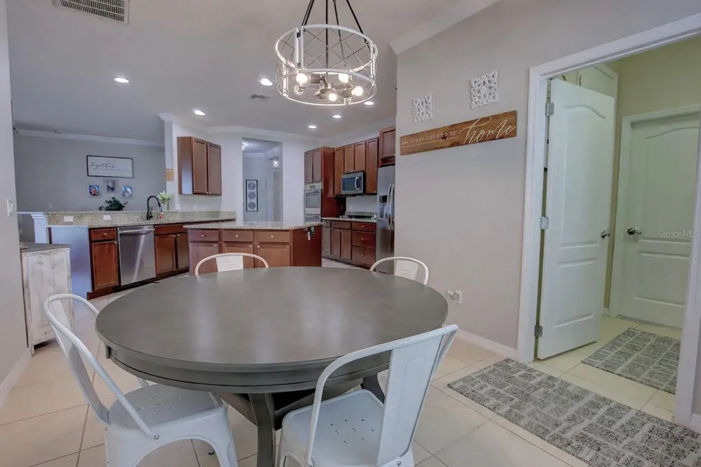 927 Sherbourne Circle Lake Mary FL 32746