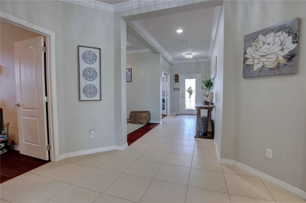 927 Sherbourne Circle Lake Mary FL 32746