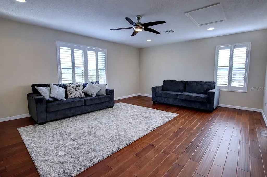 927 Sherbourne Circle Lake Mary FL 32746