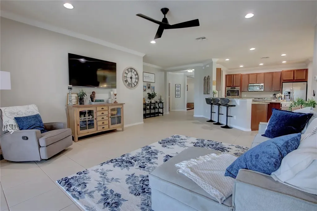 927 Sherbourne Circle Lake Mary FL 32746