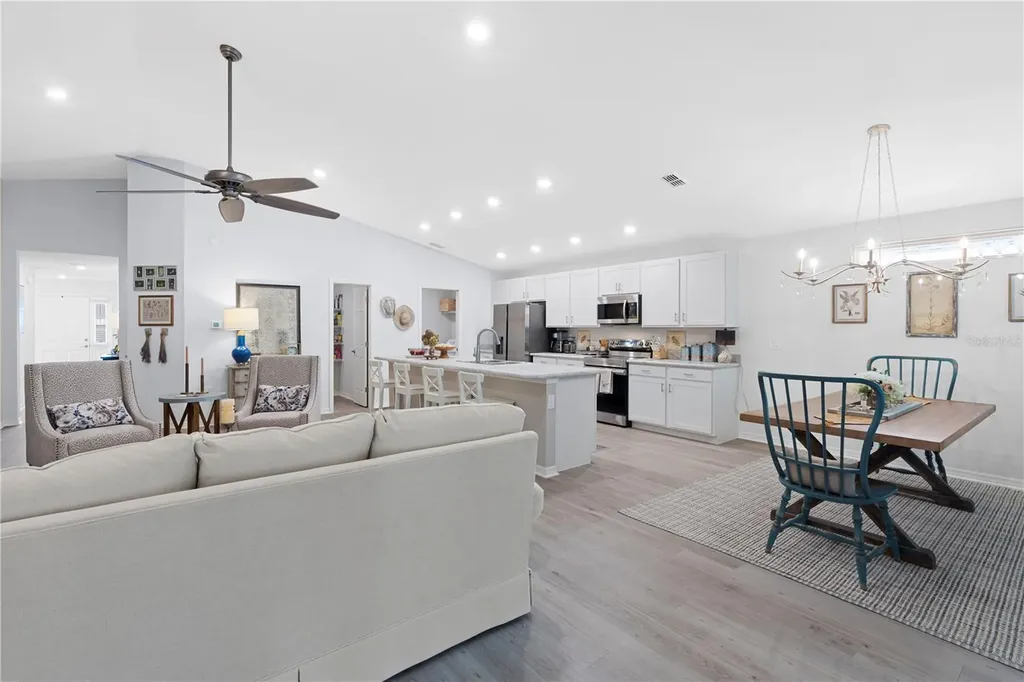 956 Aruba Avenue Mulberry FL 33860