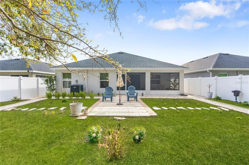 956 Aruba Avenue Mulberry FL 33860