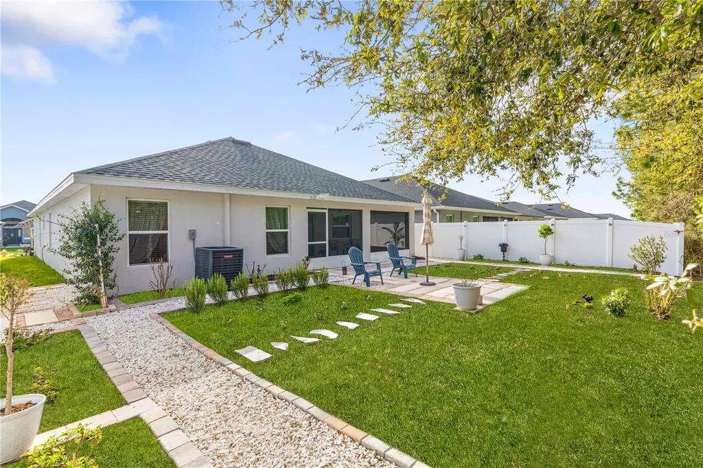 956 Aruba Avenue Mulberry FL 33860