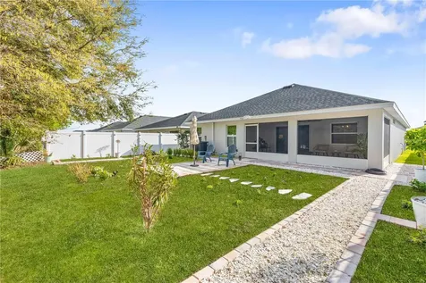 956 Aruba Avenue Mulberry FL 33860