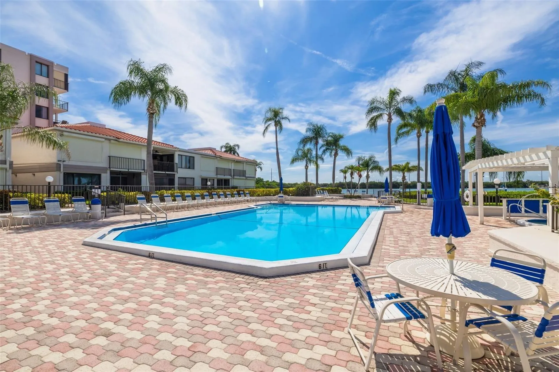 6277 Bahia Del Mar Boulevard St Petersburg FL 33715