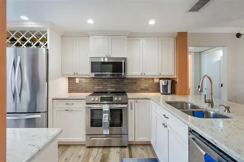 6277 Bahia Del Mar Boulevard St Petersburg FL 33715