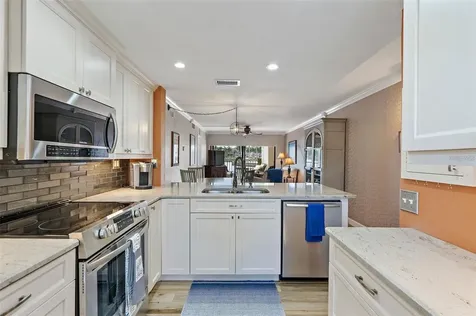 6277 Bahia Del Mar Boulevard St Petersburg FL 33715