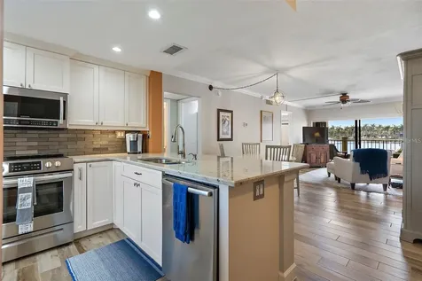 6277 Bahia Del Mar Boulevard St Petersburg FL 33715