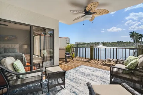 6277 Bahia Del Mar Boulevard St Petersburg FL 33715