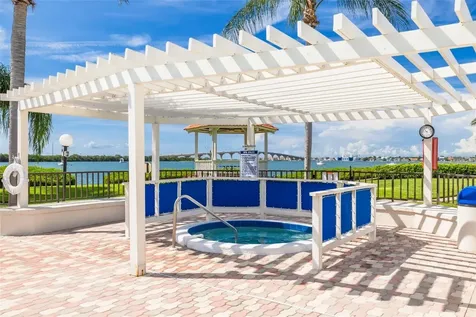 6277 Bahia Del Mar Boulevard St Petersburg FL 33715