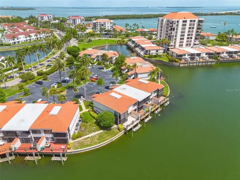 6277 Bahia Del Mar Boulevard St Petersburg FL 33715