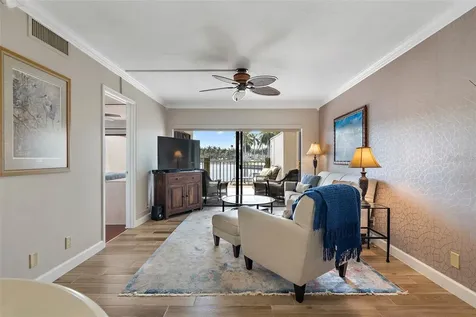 6277 Bahia Del Mar Boulevard St Petersburg FL 33715