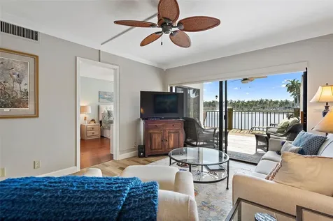 6277 Bahia Del Mar Boulevard St Petersburg FL 33715