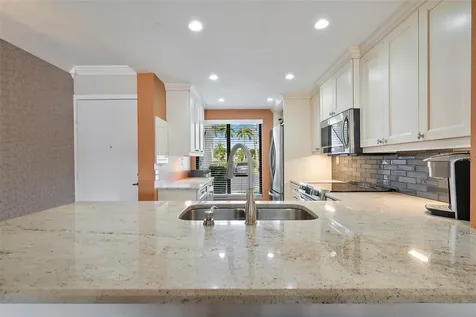 6277 Bahia Del Mar Boulevard St Petersburg FL 33715