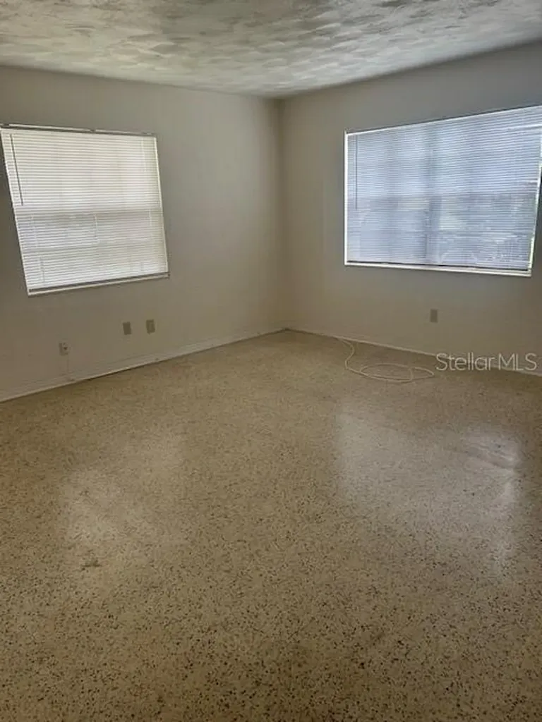 2518 40th Avenue N St Petersburg FL 33710