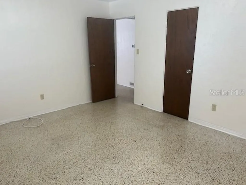 2518 40th Avenue N St Petersburg FL 33710