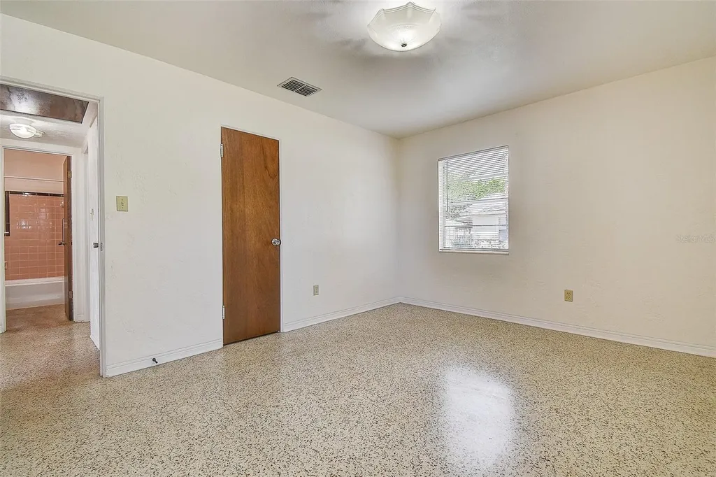 2518 40th Avenue N St Petersburg FL 33710