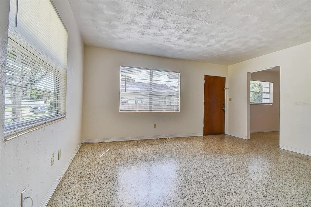 2518 40th Avenue N St Petersburg FL 33710