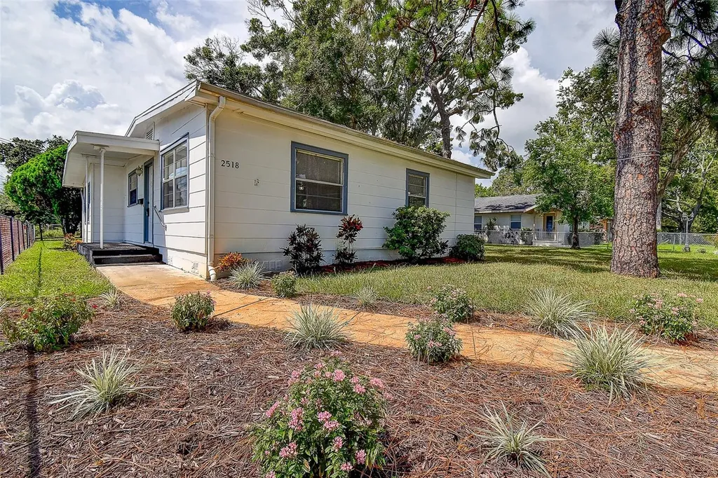 2518 40th Avenue N St Petersburg FL 33710