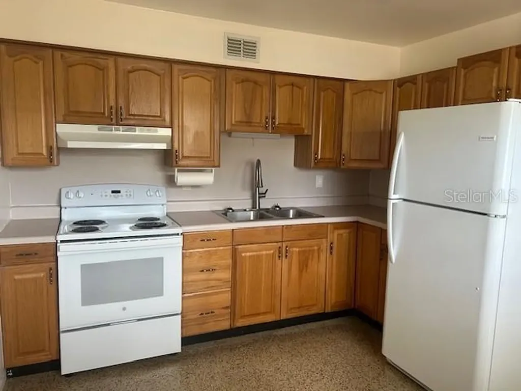 2518 40th Avenue N St Petersburg FL 33710