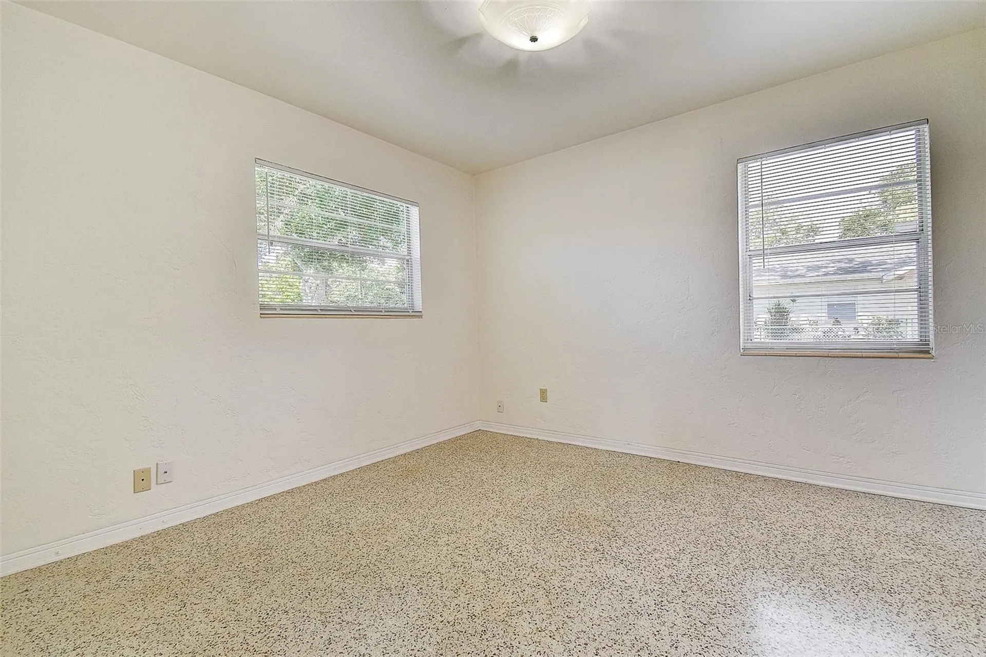 2518 40th Avenue N St Petersburg FL 33710