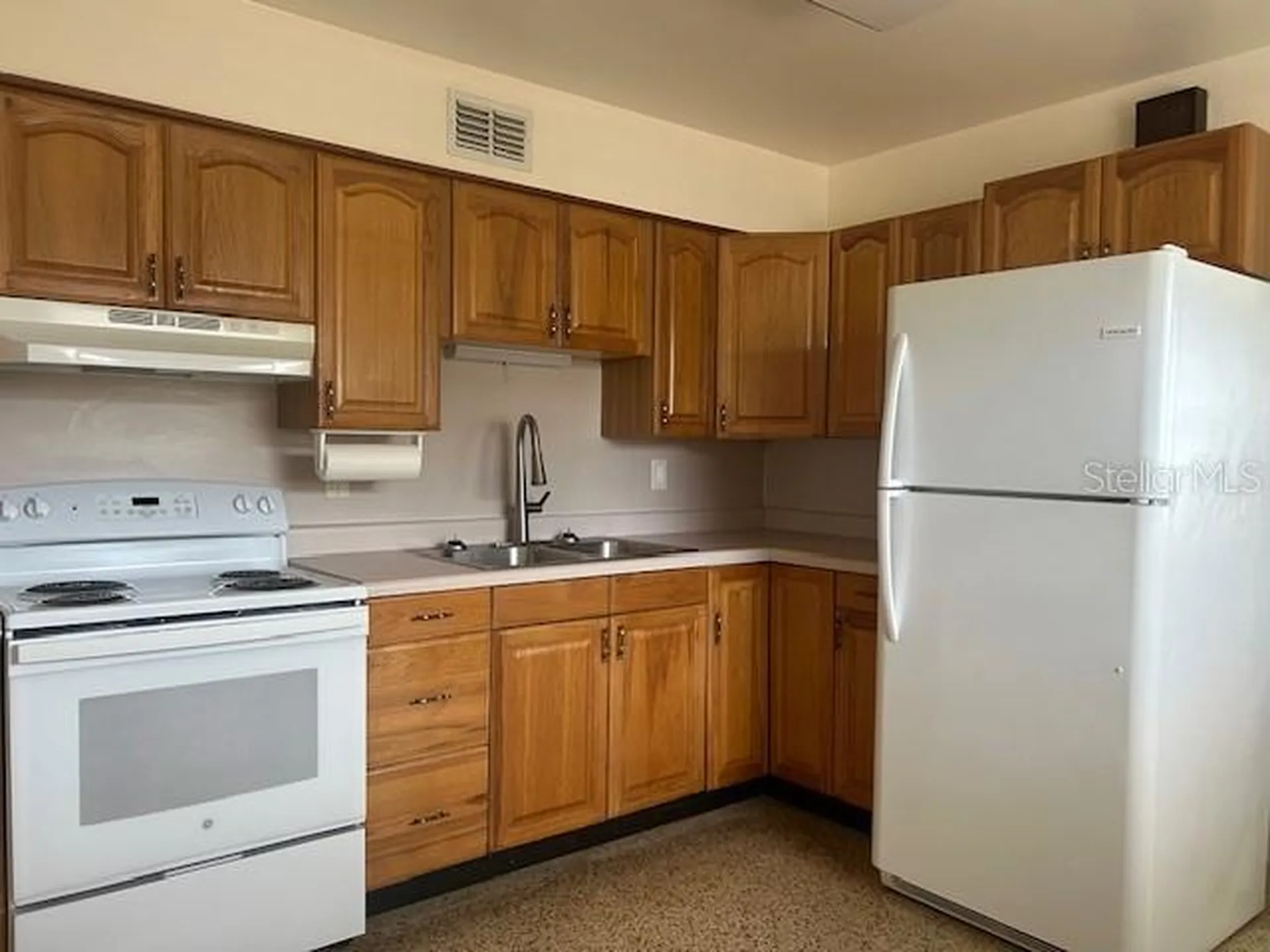 2518 40th Avenue N St Petersburg FL 33710