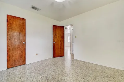 2518 40th Avenue N St Petersburg FL 33710