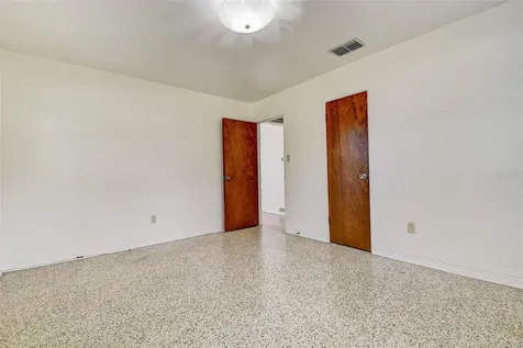 2518 40th Avenue N St Petersburg FL 33710