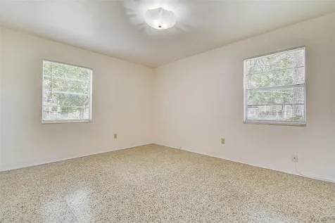 2518 40th Avenue N St Petersburg FL 33710