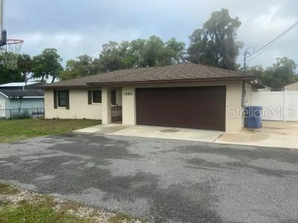 1685 W Euclid Avenue Deland FL 32720