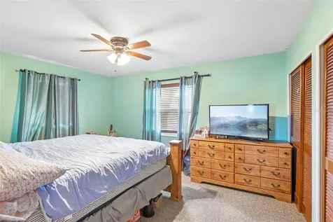5775 57th Avenue N St Petersburg FL 33709