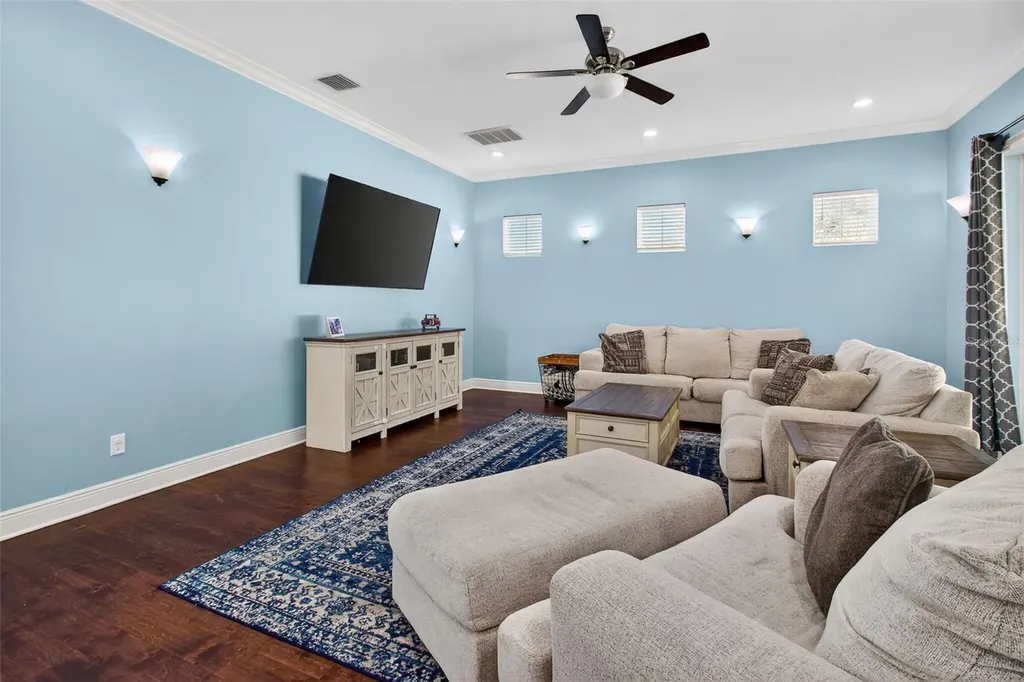 3503 W Price Avenue Tampa FL 33611