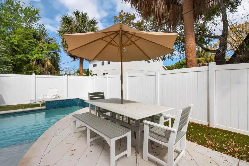 3503 W Price Avenue Tampa FL 33611