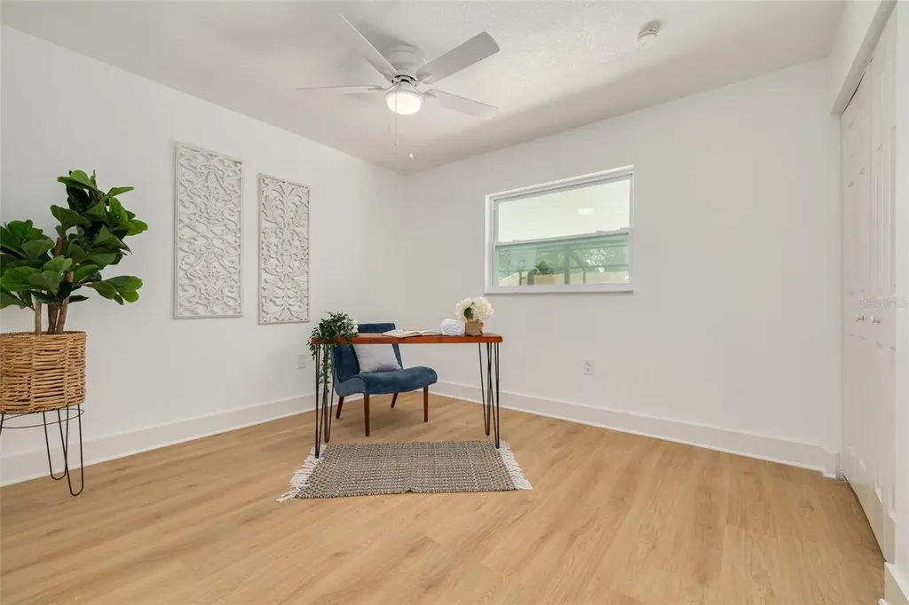 7264 56th Avenue N St Petersburg FL 33709