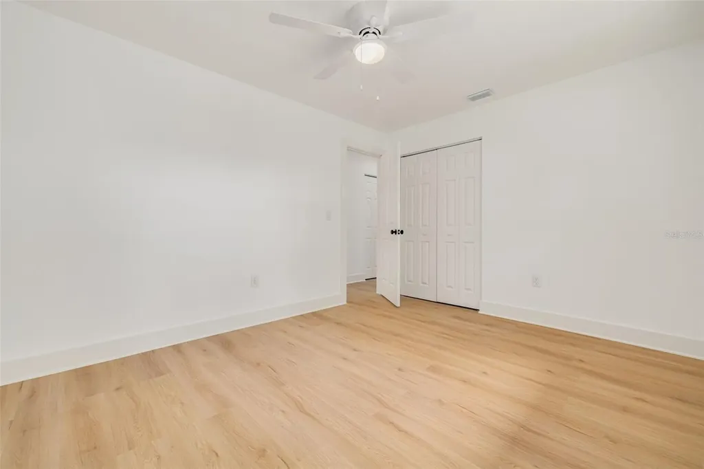 7264 56th Avenue N St Petersburg FL 33709
