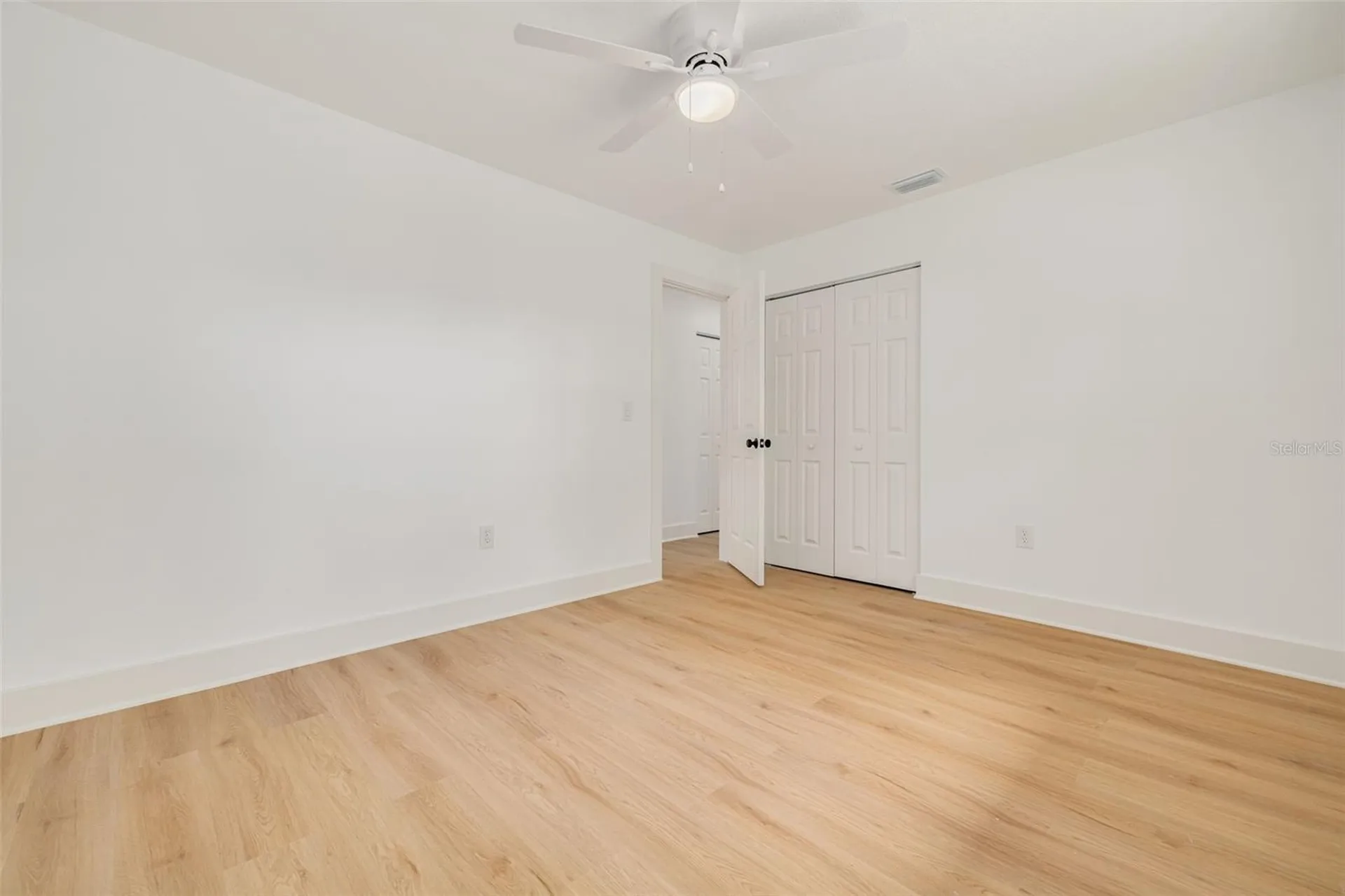 7264 56th Avenue N St Petersburg FL 33709