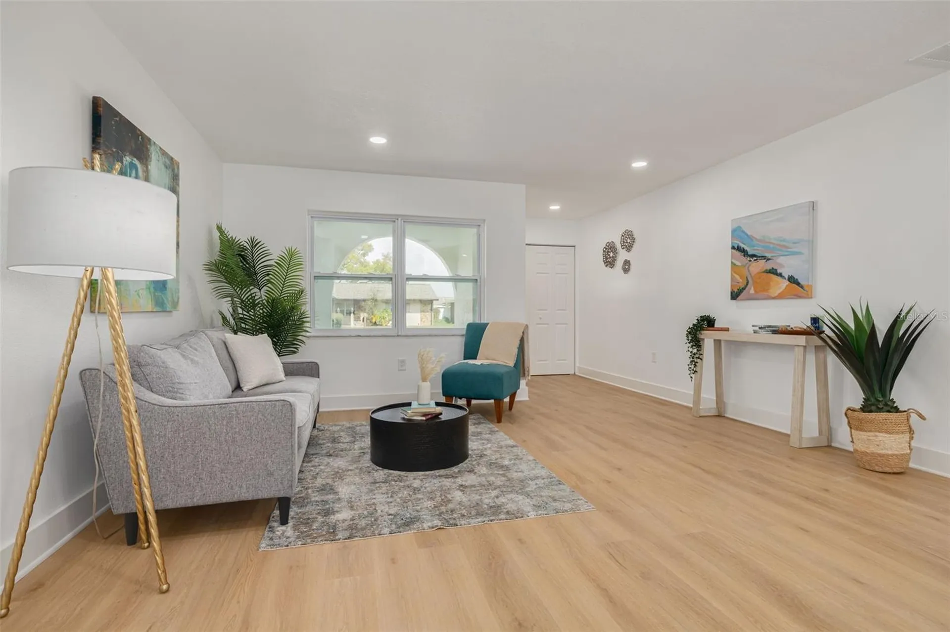 7264 56th Avenue N St Petersburg FL 33709