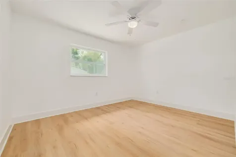 7264 56th Avenue N St Petersburg FL 33709
