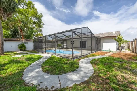 7264 56th Avenue N St Petersburg FL 33709