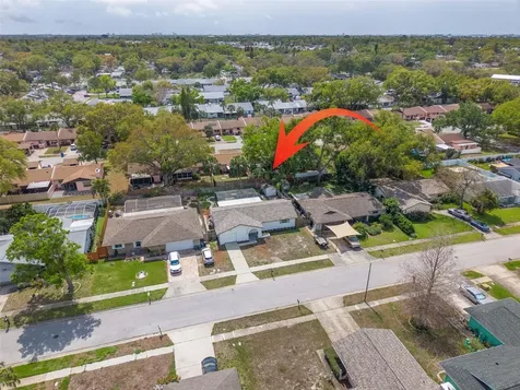 7264 56th Avenue N St Petersburg FL 33709