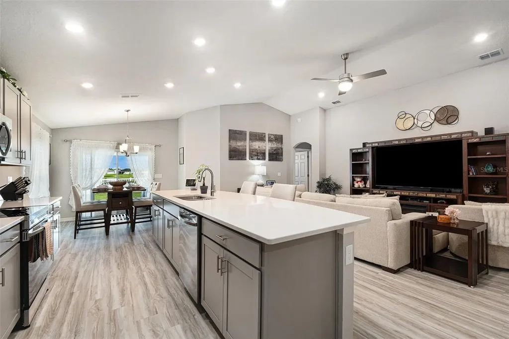 6436 Pebblebrooke Way Zephyrhills FL 33541