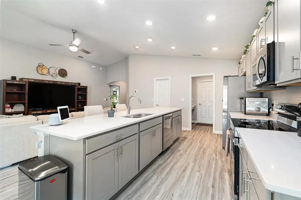 6436 Pebblebrooke Way Zephyrhills FL 33541